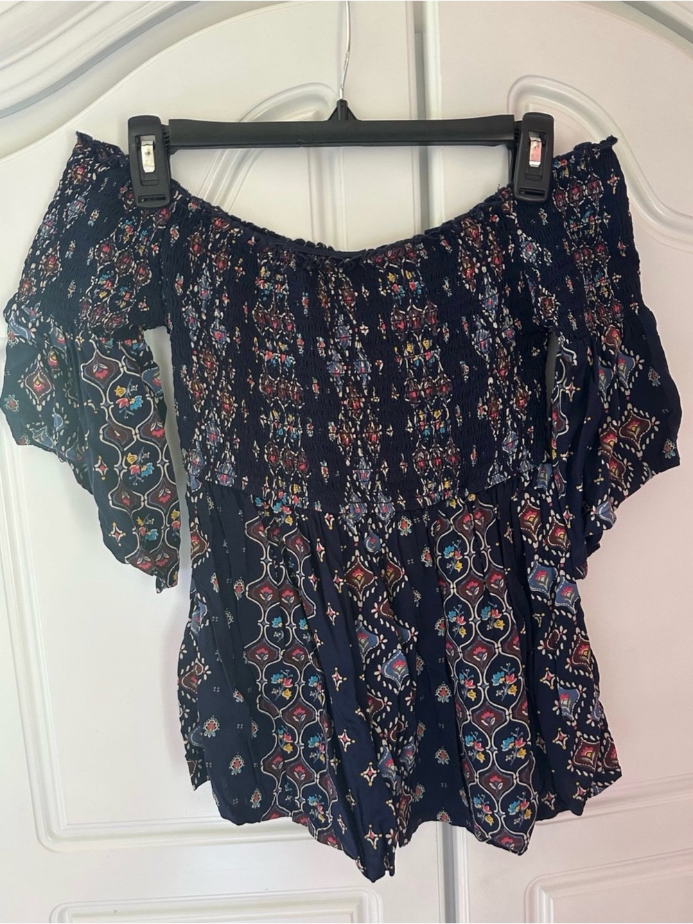 Hollister Off-The-Shoulder Boho Floral Top – Size Small